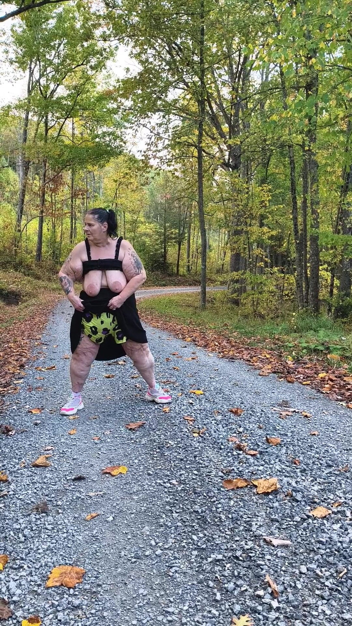 HerculesnVENUS: Auf der landstraße spritzt diese hure eine ladung ab