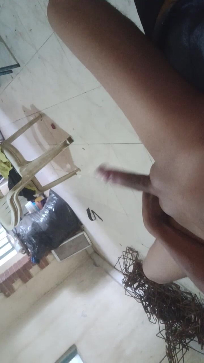Red lait: Horny Skinny Masturbating