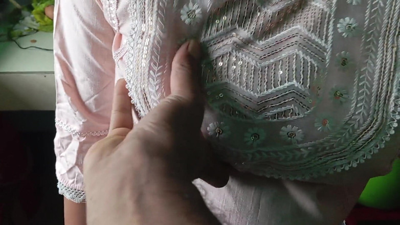 Sumahomesex: Une bhabhi nouvellement mariée se tape son propre appartement quand...