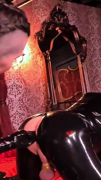 Cuckolding des Dollys mit dem Gimp