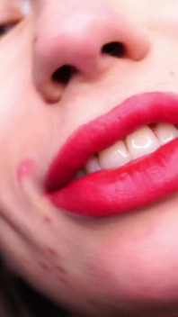 Verführung mit rotem lippenstift