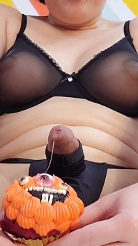 Geile madame teil 01: halloween cupcake einsahnen