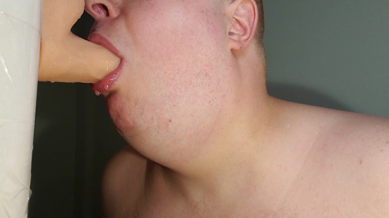 Charlieboy69: dip throt roteting dildo