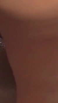 Det finns inget som en kåt blond brud med stora tuttar inte kan komma undan med
