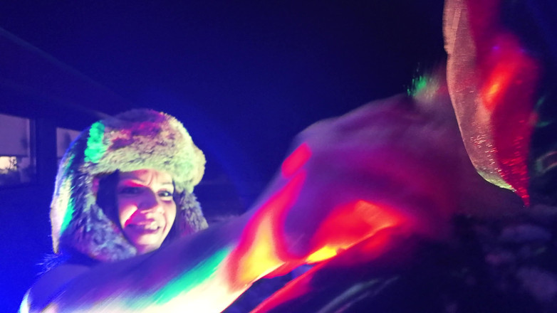 Domina Dark: Bola de nieve divertido