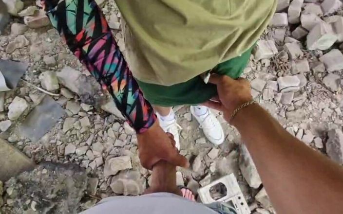 AlexGay: Il giovane gay si è perso tra le rovine. Watcher papà...