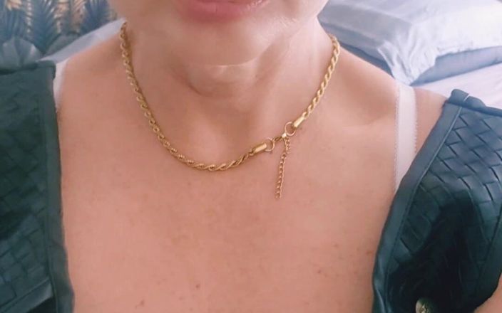 Sofy13: Tu Aimes Ma Nouvelle Tenu Rejoint Moi Pour Me L'enlever