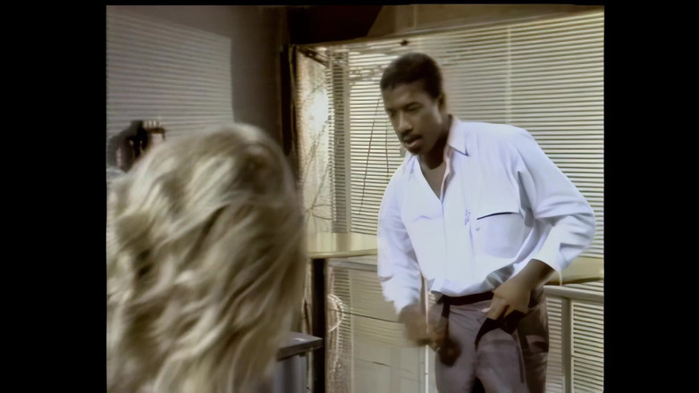 Vintage megastore: Velký černý pták pro blonďatou chlupatou kundičku Moany Pozzi