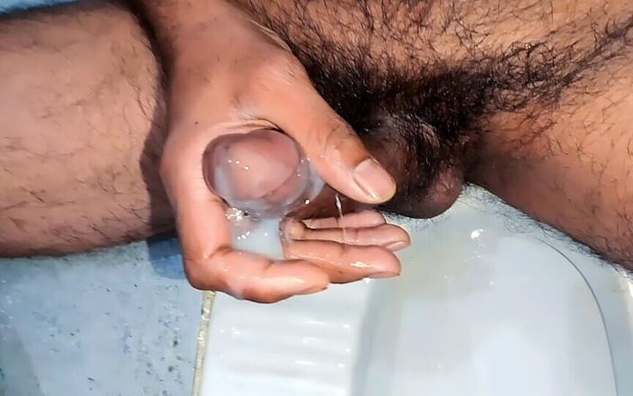 Fox Max: Original masturbando vídeo garoto dominando vídeo garoto masturbação no banheiro