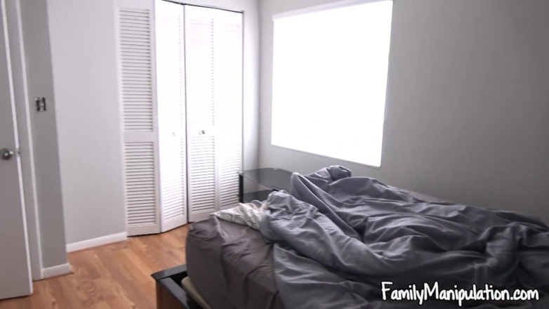 My Pervy Family: Care este dimensiunea pulii fratelui meu vitreg?