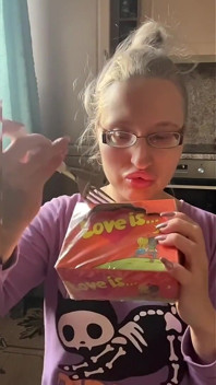 Asmr Chew, effet sonore au ralenti 