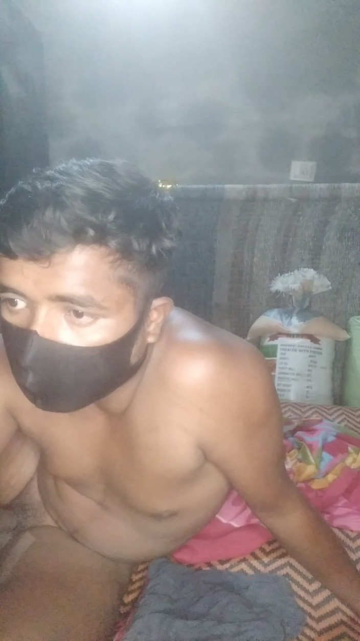Dream girl india: Des spams sexuels très durs se retirent