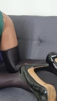 ชอบกางเกงในผ้าไหมสีเขียวใหม่ของฉันไหม?