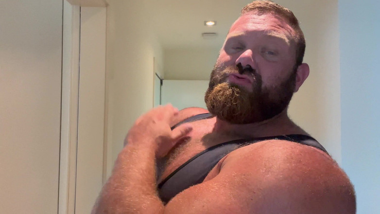 Jack stacked: ¡El gran hombre muscly se corre contigo! Corrida con final