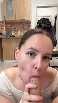 Traindo minha namorada com minhas irmãs, melhor amiga gostosa