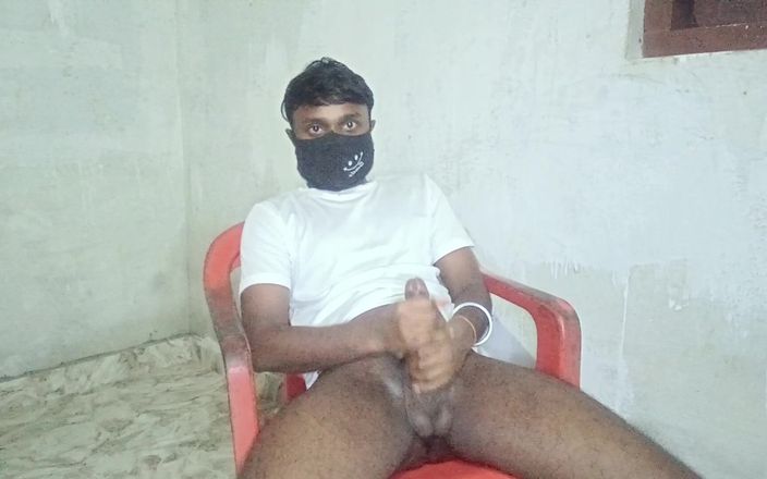 Royalroy: Royal roy gioca con un grosso cazzo nero massaggiando e...