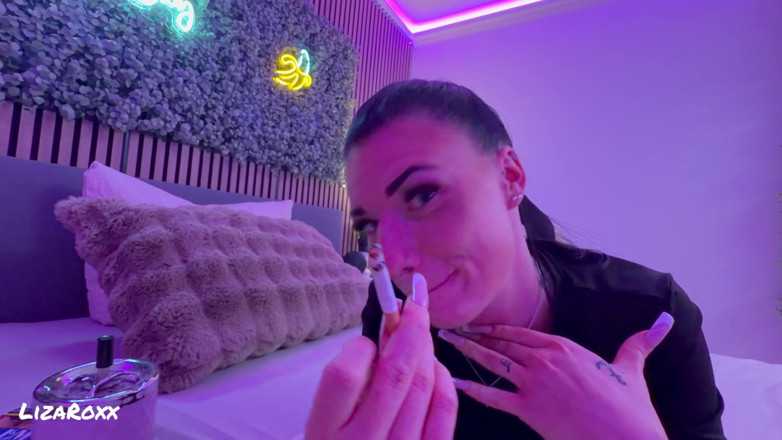 LizaRoxx: Caught Me Smoking… Turned Into a Sloppy Blowjob POV