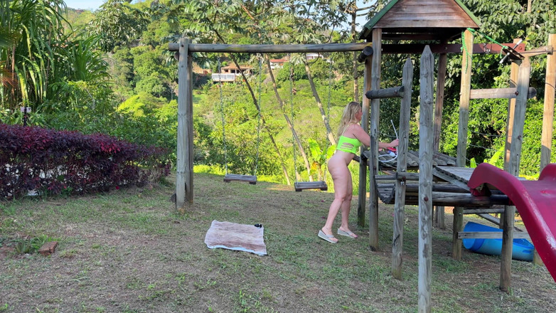Blondelatinmom: Erotický klystýr s mlékem a krémem