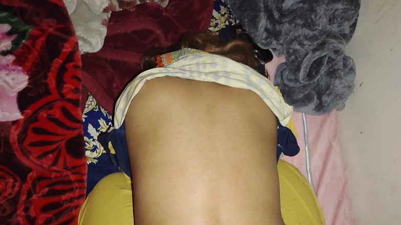 Sairaxsaim: Pakistanlı güzel yenge kışın buzdolabını temiz