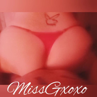 MissGxoxo: Tiny pussy hungry for cum