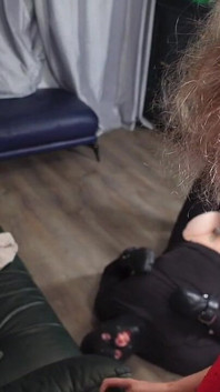 Měla by ses mě bát - femdom anální zápas s análním kolíkem