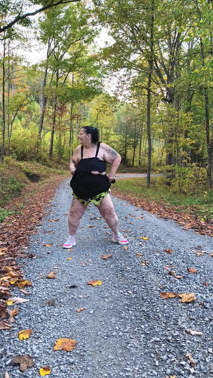 HerculesnVENUS: 시골 길에서 이 창녀가 짐을 뿜어내다