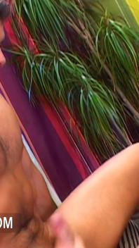Surpriză cu sex în trei legat la ochi cu Oksana