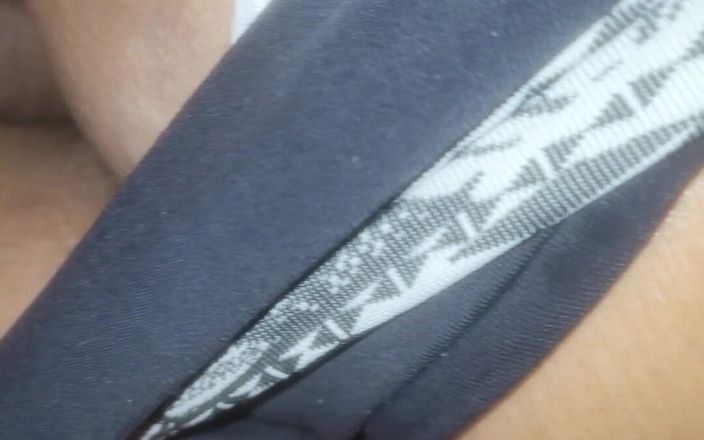 anal_queen_amateur: El amigo del esposo se folla el culo de la...