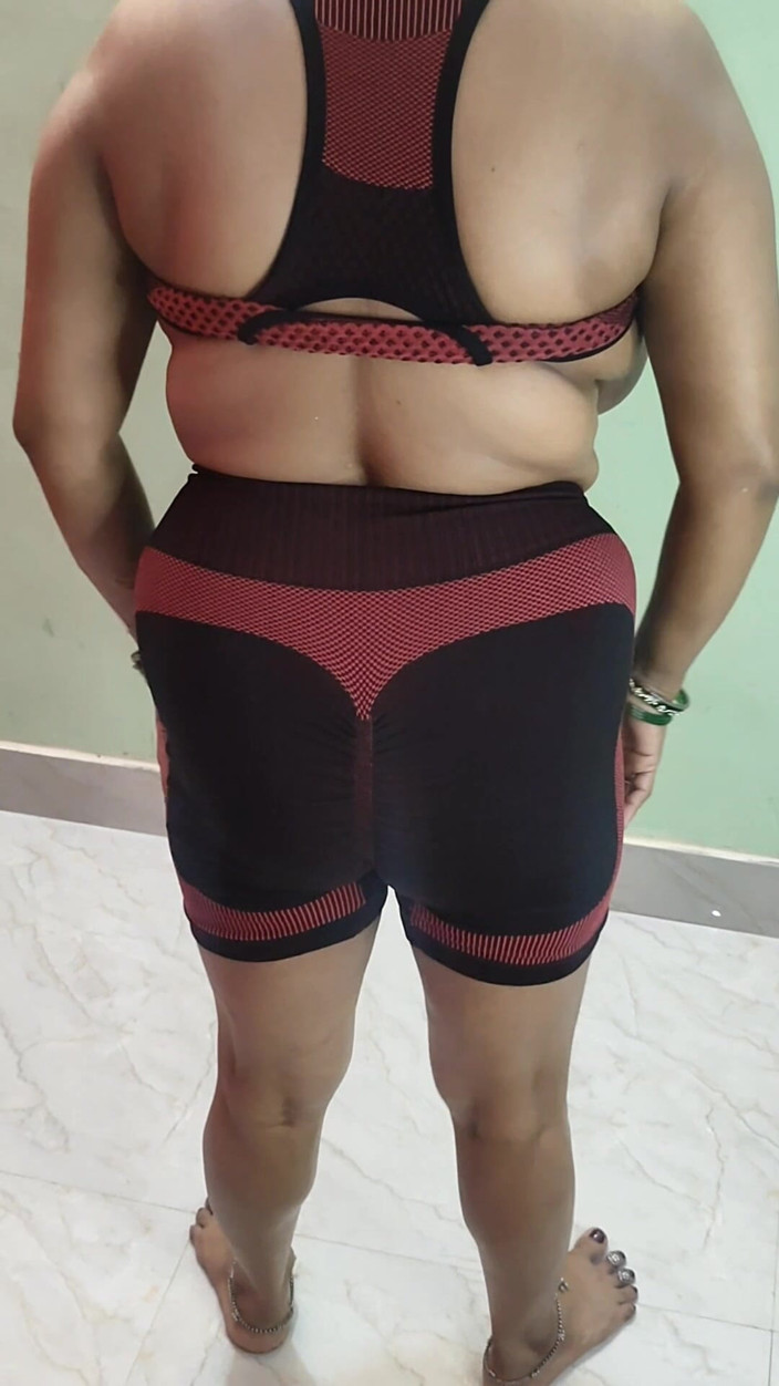Kavita suman: Indische Bhabhi Desi oefening