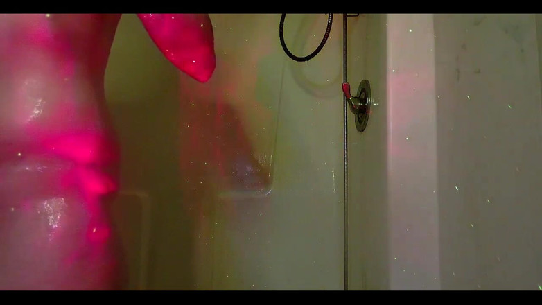 Suzy Wylde: Stream spuštěn