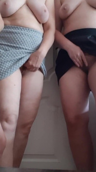 내 여친과 나는 커밍없이 더 오래 지속 될 수있는 사람에 내기를했다