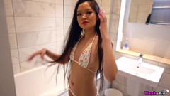 Wank it Now: Luisa Lu - Rychle masturbujte pro svou nevlastní sestru