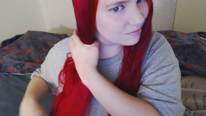 Scarlet Vixen: Periindu-mi părul lung și roșu