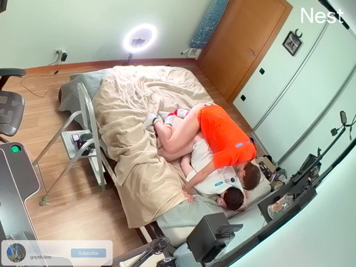 GayDuplo: Twink beccato a tradire - scopando il culo paffuto da grindr