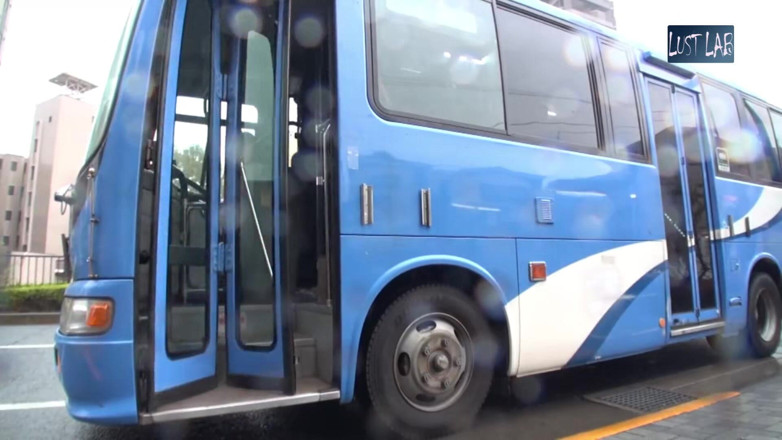 Lust lab: Crowded Bus Thrill. Husband Nearby, Tight Skirt Wife Feels a...