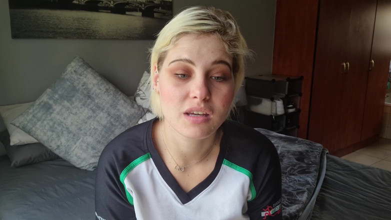 domslutfucker: Blondine wil niet omgaan met je kleine lul, indirecte breuk