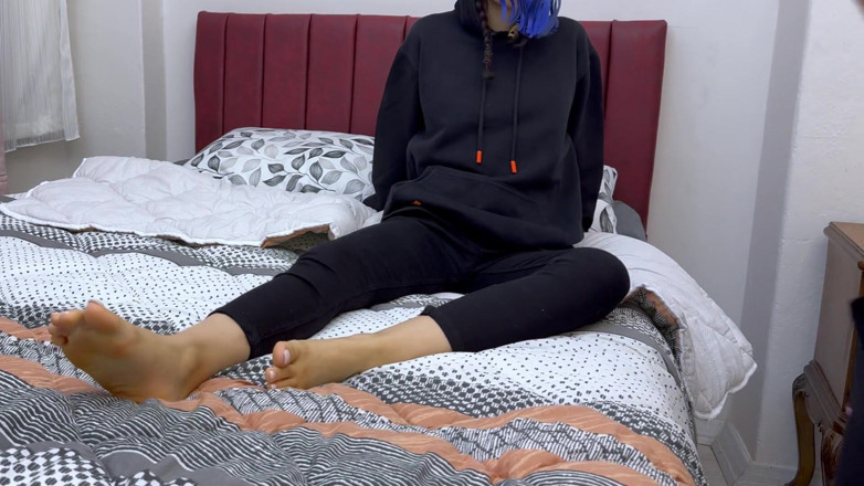 fakmak: Mẹ kế Iran trong khách sạn làm tình bưu phẩm...