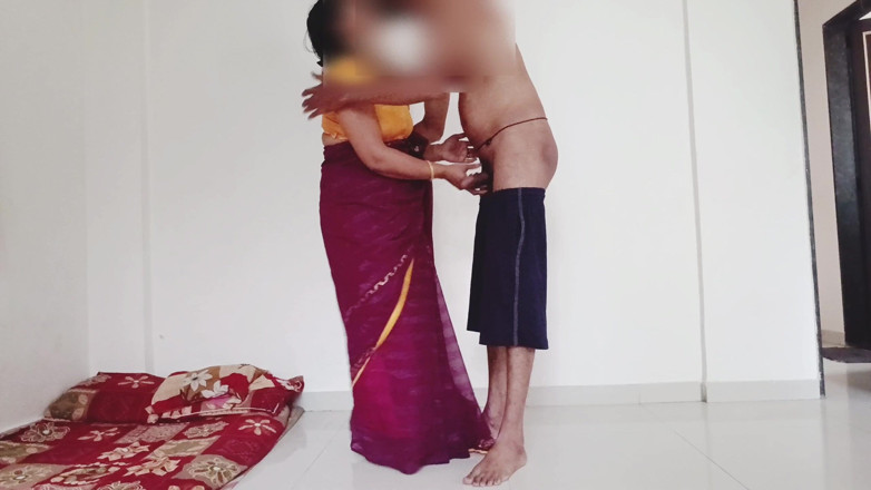 Riyagueen: Rhea Bhabhi berkongkek dengan abang tirinya dalam gaya desi