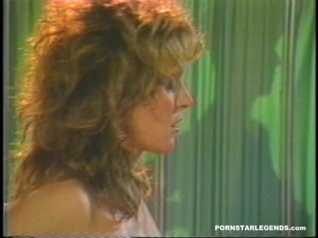 Pornstar Legends: Nikki Knight și Alexis Greco