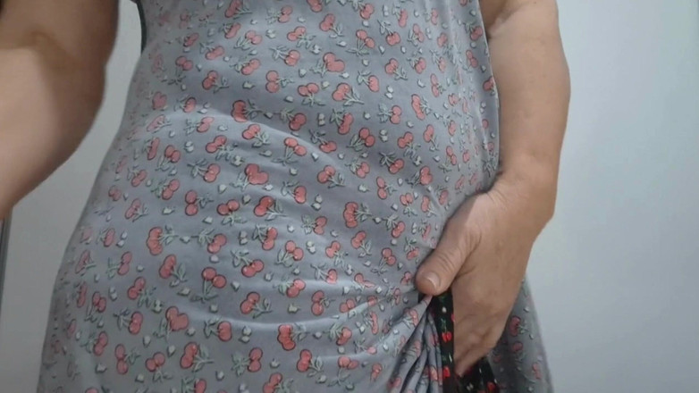 Priscila: Madrastra, me encanta que me filme debajo de poner crema, ¿qué...