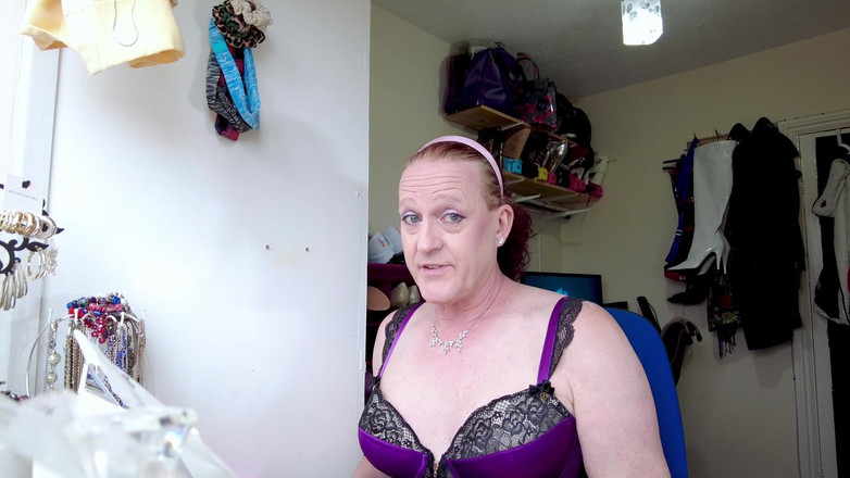 Mistress Jodie May: Z rande jsem nadržená