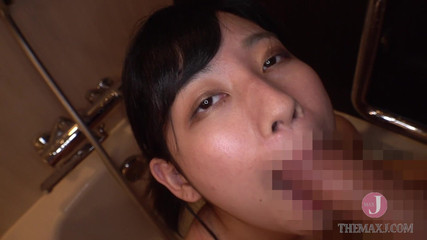 JAV Amateur: Roztomilá dívka s mushy výrazem má velká prsa a malé...