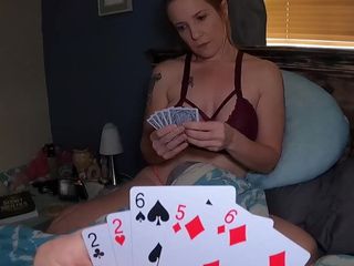 Shiny cock films: Esta escena es de strip poker con mi madrastra ... si...