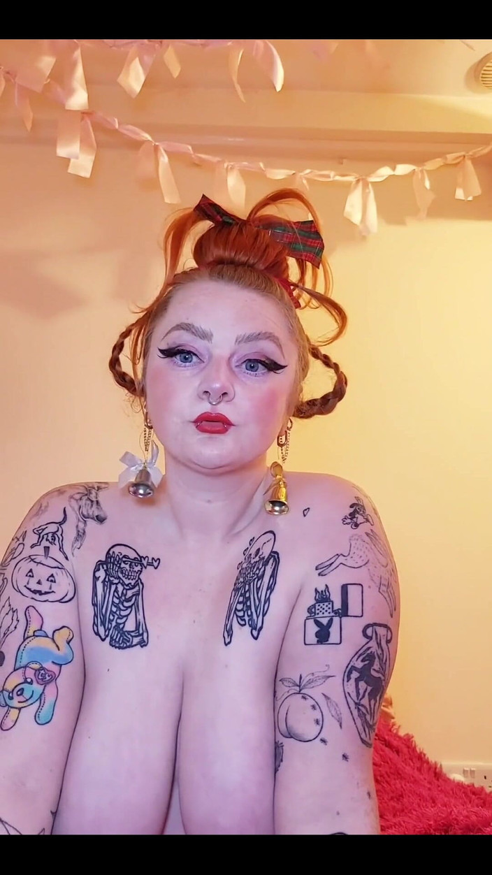 Bunny Royle: Espero que você tenha se sentido festivo hoje, bons animais...