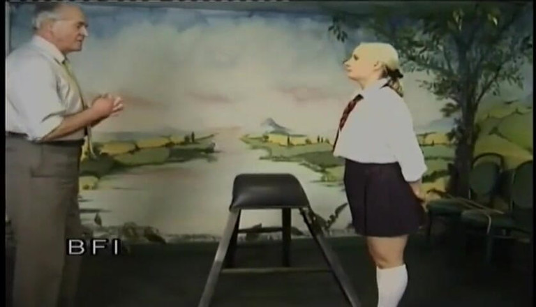 House of lords and mistresses in the spanking zone: Aulas de disciplina