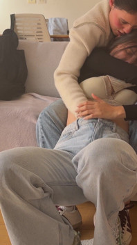 Soția mea își amintește cum să aibă sex romantic lesbian
