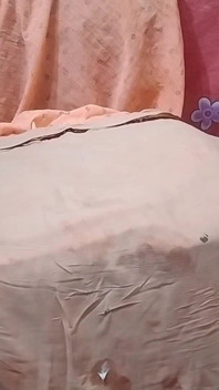 보지 털이 완전히 누드 이웃 바비를 제거