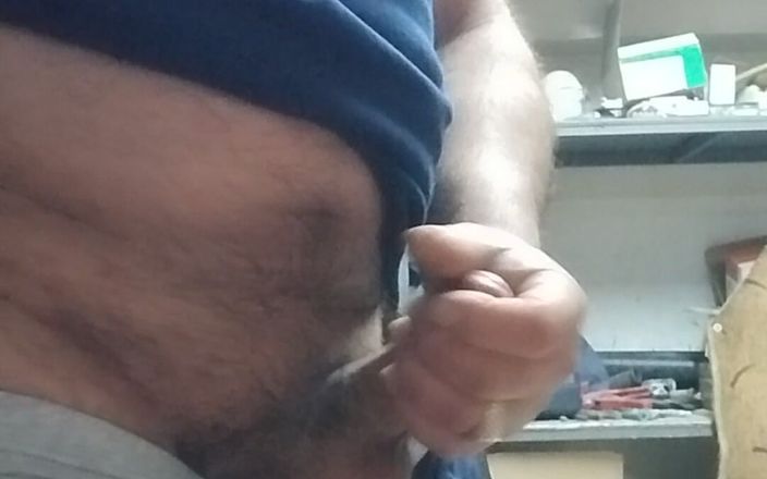 Masculer Turk Man: Masculine Bear Daddy Cums in the Office