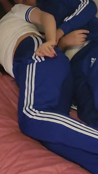 Miluji Tuto Holku S Velkým Zadkem, Studenti Šukají Po Hodině Pe (kompletní Verze)