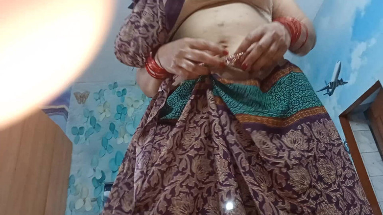 aliabegum: desi ganv ki larki ki tang choot pahli baar xxx...